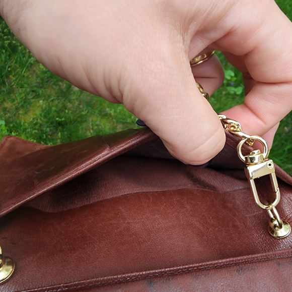 Chanel Bordeaux Caviar Leather CC Logo Long - Picture 6 of 12